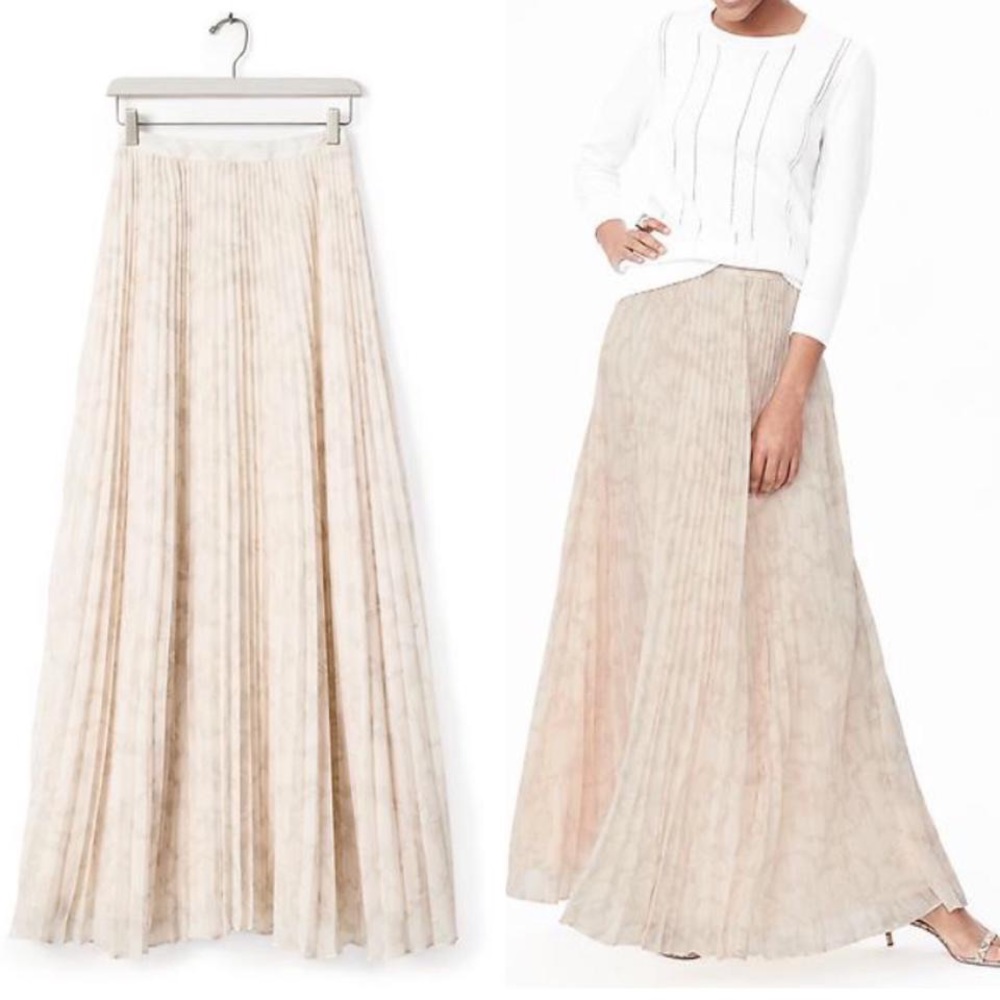 Banana Republic pleated maxi skirt